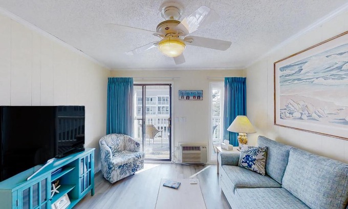 Myrtle Beach Hotel | A Place at the Beach B-323