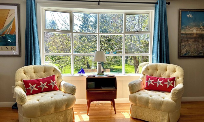 Kennebunkport Cottage | A Quiet Cottage close to beaches, Kennebunkport and Kennebunk. Polly’s Place.