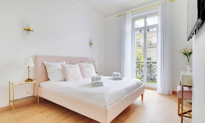 Hopital Saint-Louis Apartment | A Refined 3-BR/3BA with Balcony in République