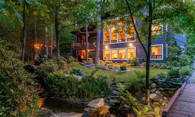 Blowing Rock House | A Robins Nest Brand New Creekside Home with Hot Tub and Game Tables