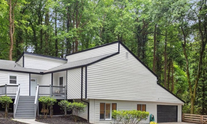 Marietta House | A Secluded Cabin Getaway!