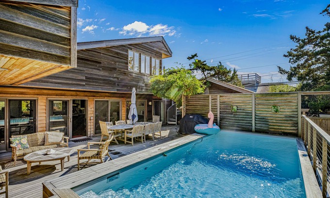 Ocean Beach House | A slice of paradise 1 block to beach with private pool, 3 decks, modern interior