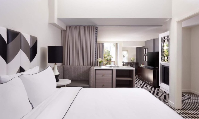 Norma Triangle Hotel | A Sophisticated Suite, Striking City Views! Rooftop Heated Pool, Pet-friendly!