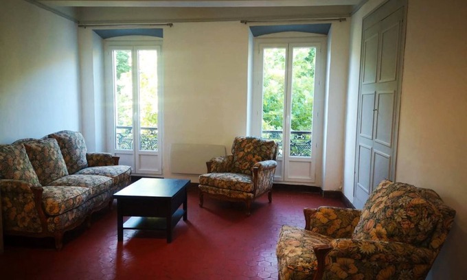 Riez Apartment | A spacious apartment in the center of Riez