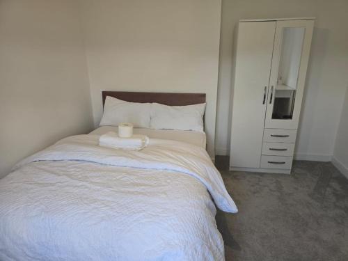 Stanley House | A spacious double room in a lovely home in Wakefield