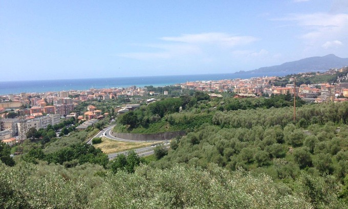 Rezza Apartment | A stone's throw from the sea