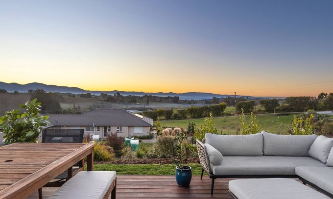 Ruby Bay House | A stunning modern home in a rural setting just a short drive to Mapua village