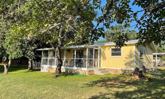 Canyon Lake House | A Sunshine Cottage