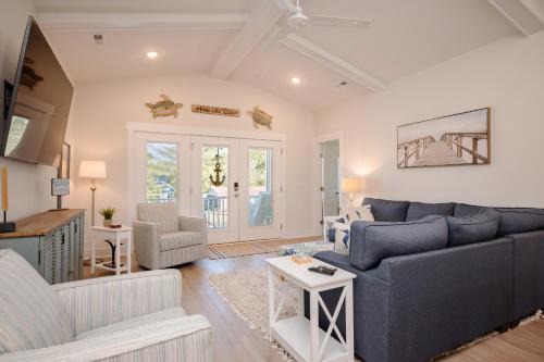 Tranquil Harbour House | A Swell Life