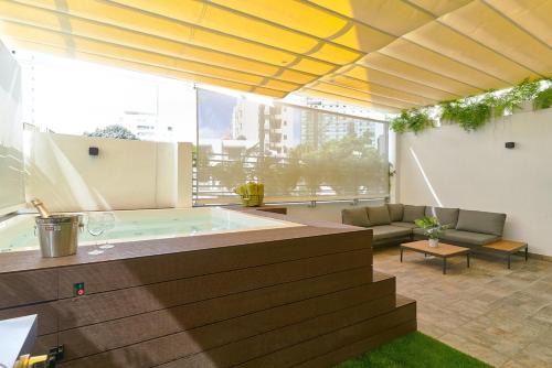 Serralles Apartment | ®{A~Tropical~Stay}@DowntownSD PrivéHotTubNetflix