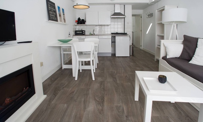 Zandvoort Apartment | A very nice private beach house only 175m from the south beach. Near the beach.