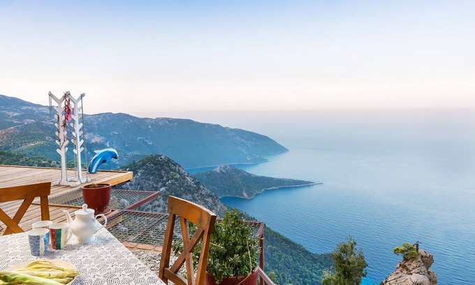 Faralya House | A very special house on the edge of a cliff with breathtaking view of sea