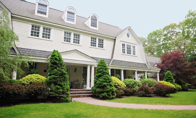 Southold Bed & Breakfast | A Walk in the Woods Bed and Breakfast