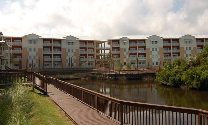 Waterside Village Condo | A Waterside Village Unit 407