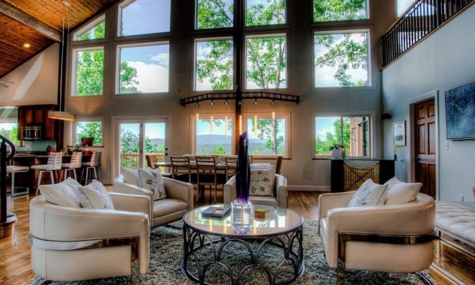 Hendersonville House | A Whispering Stream - Simply Luxurious, Spectacular, Upscale & Hot Tub