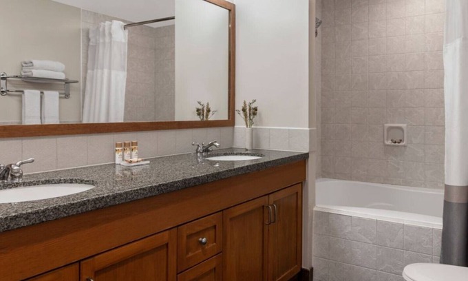 South Lake Tahoe Resort | A winter wonderland retreat in the heart of South Lake Tahoe’s Heavenly Village