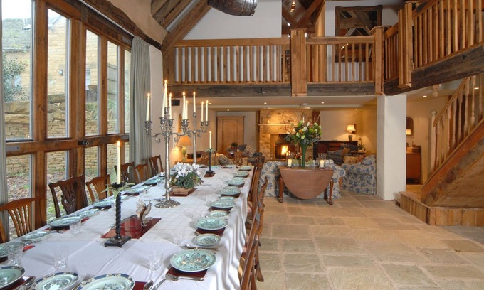 Chipping Campden House | A wonderfully restored barn and a fabulously spacious home away from home.