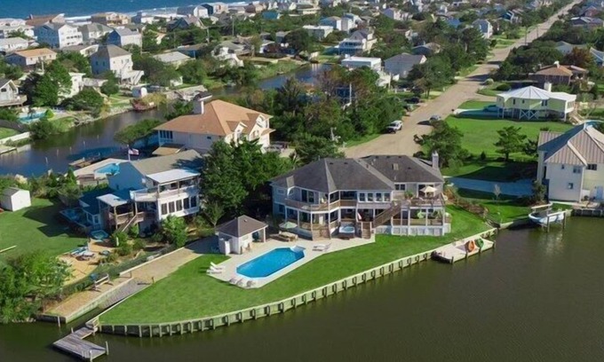 Sandbridge House | A World Away- 6 bedrooms, Bayfront, Pool, Hot Tub, Dock