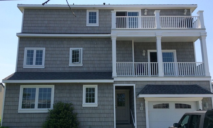 A-Zone House | A-Zone. Beautiful beach block home with stunning views
