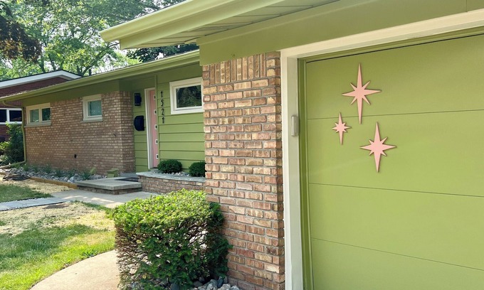 Dicken House | A2 Oasis; Lovely Neighborhood; Walk to Stadium!