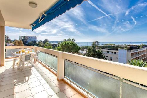 Cap-d'Antibes Apartment | A6- 2 BDR Incredible Sea View - AC, Garage & Terrace