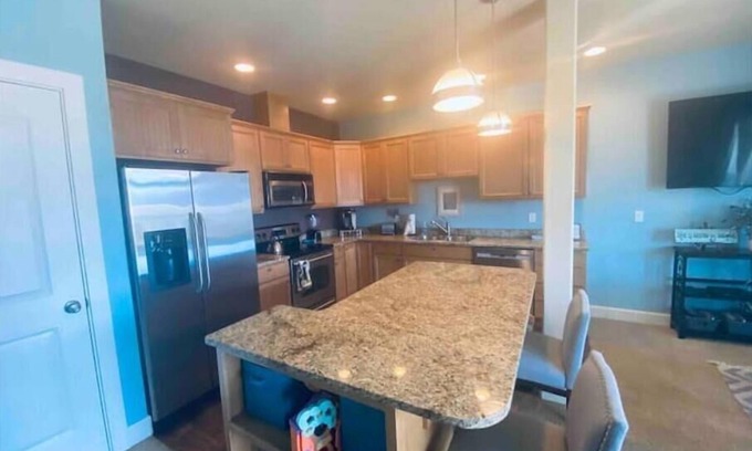 Quincy House | A66-Condo by pool & golf course