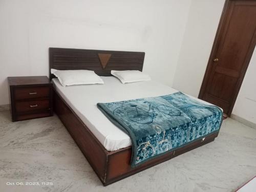 Green Park Bed & Breakfast | Aadarani Guest House