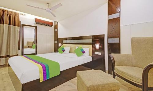 Kailash Colony Hotel | Aaron residency