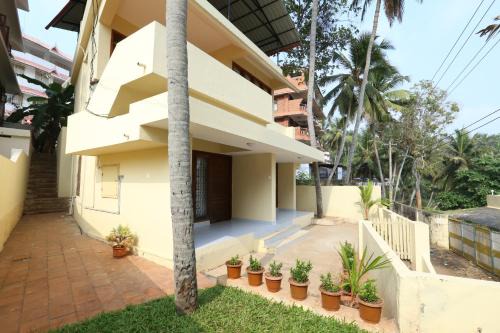 Neyyattinkara Bed & Breakfast | Abad Serviced Villas
