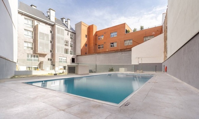 Cuatro Caminos Apartment | Abantos - 1 bedroom with pool in Castilla