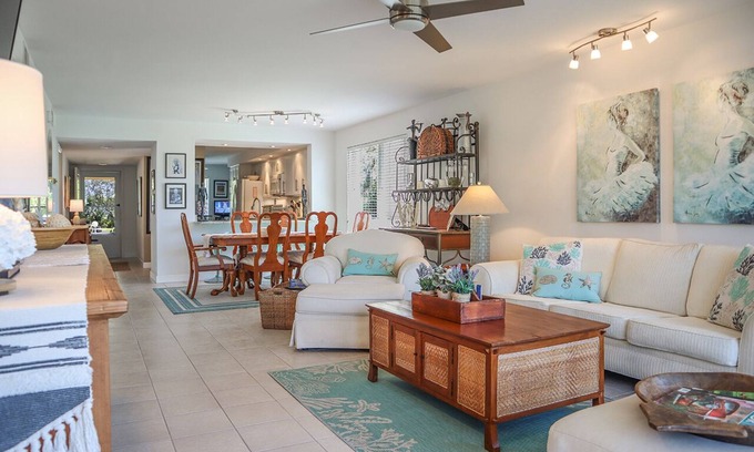 Imperial Golf Estates Condo | ABBEY ON THE LAKE 2B/2B + DEN FABULOUS WATERFRONT NAPLES CONDO!