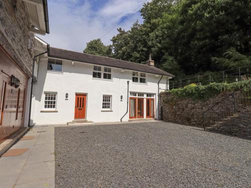 Penny Bridge House | Abbots Reading Mews 2