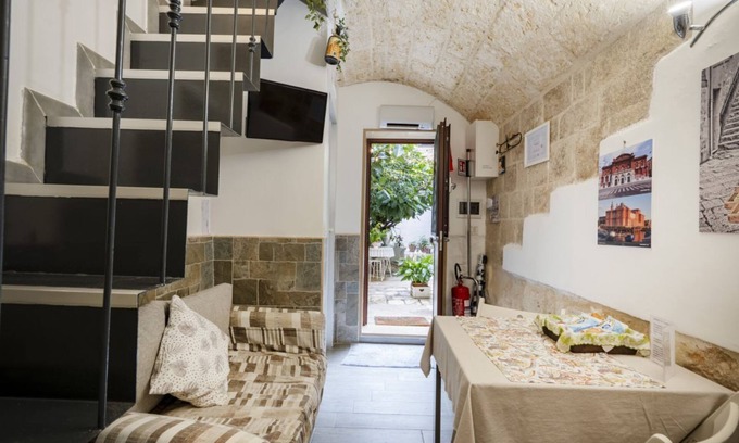 Old Town Apartment | Abode the Solstice - Sanctuary where light meets legacy