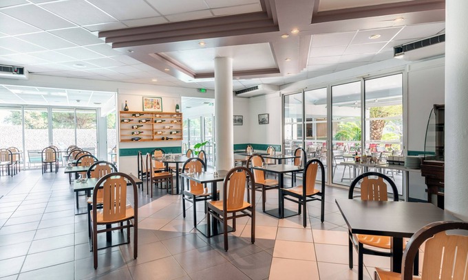 Saint-Pierre-du-Mont Hotel | Abor Hôtel