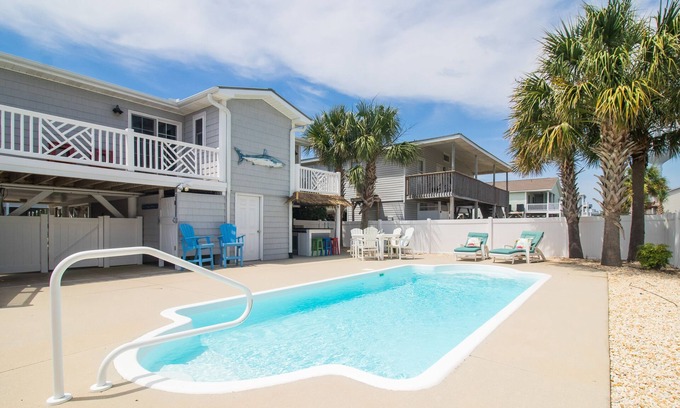 Ocean Isle Beach Cottage | Absolutely Charming Cottage! Backyard oasis with pool/tiki bar! Prime Location!