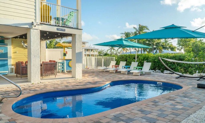 Marathon Villa | Absolutely Perfect! Reel Vacation Villa w/Pool, Dock, Close to Beach w/Extras!