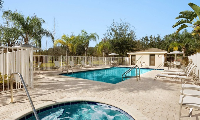 Tampa Condo | Accessible Unit w/Roll-In Shower | Great location