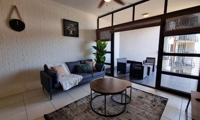 Durban Point Apartment | Accommodation Front- Serene 4 Sleeper near Ushaka