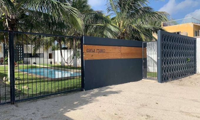 Chicxulub Puerto House | Accommodation of 2 apartments, with outdoor pool. Near the beach.