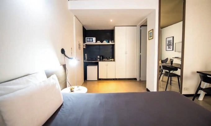 Buenos Aires Central Business District Apartment | Acogedor Apartamento en San Telmo Para Disfrutar en Pareja