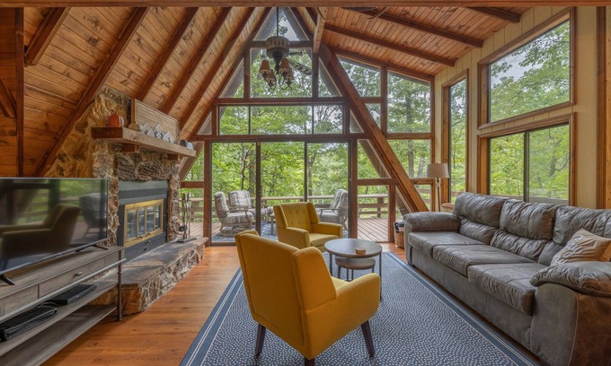 Innsbrook Ski Chalet | Acorn Falls by Innsbrook Vacations!