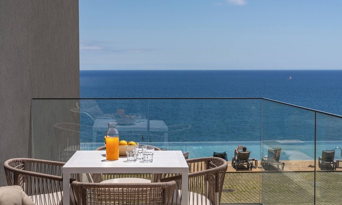 Sao Martinho Apartment | Acqua Residence VIII – Sea View and Pool