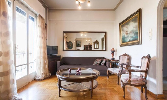Makrigianni Apartment | Acropolis Museum Art Nouveau apartment