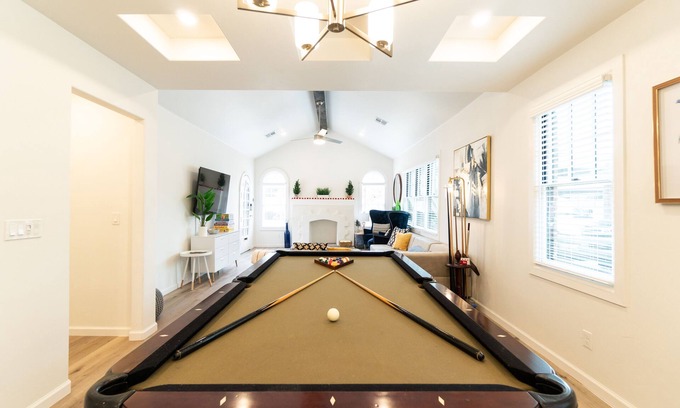 Central Oklahoma City House | Across OU Medical+Children's Hospital | POOL TABLE