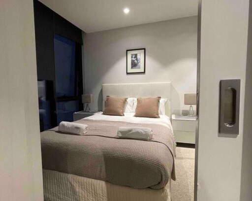 Collingwood Apartment | Action in vibrant Collingwood Fitzroy