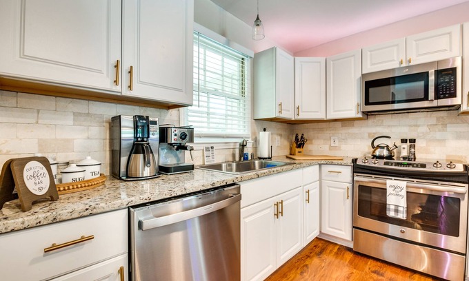 Acworth House | Acworth Oasis w/Pool, Hot Tub & Fire Pit!