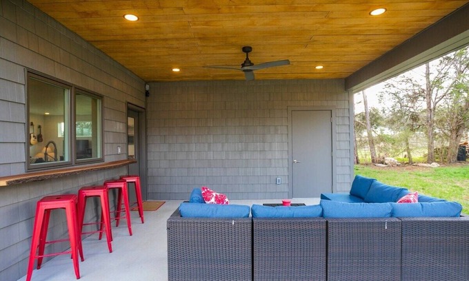 Nashville House | ADA-Accessible Dog Friendly Home with Patio, Yard Ample Parking, Great for Famil