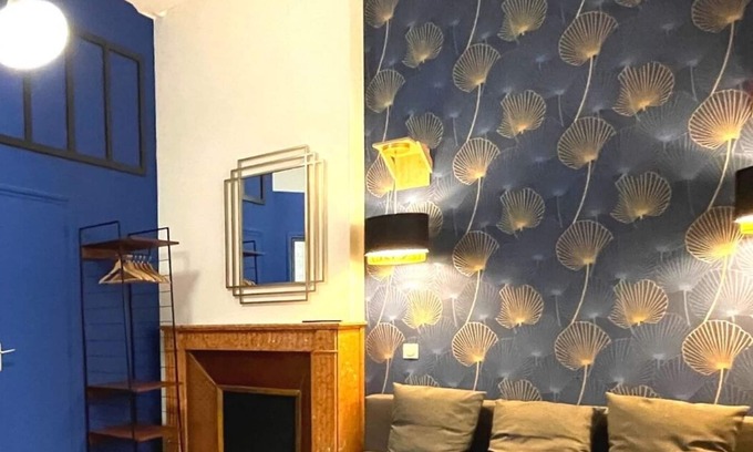 Valenciennes Apartment | Adam aside, the glass roof