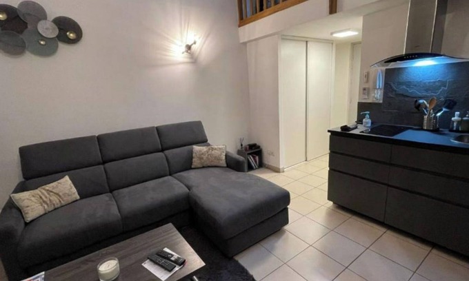 Salon-de-Provence Apartment | Addis Ababa