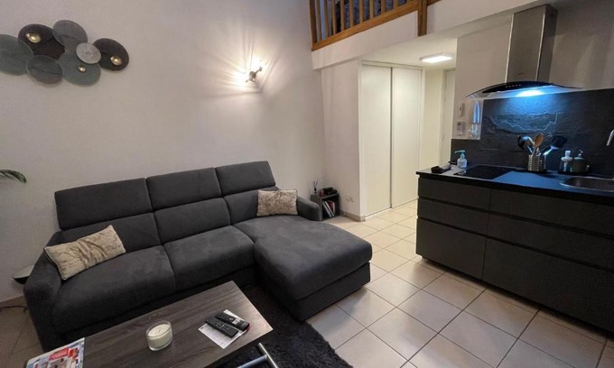 Salon-de-Provence Apartment | Addis